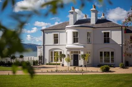 Elegant Home with Central Elliptical Space Elegant Home with Central Elliptical Space