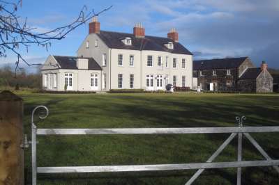 riverside_classical_farmhouse_1 riverside_classical_farmhouse_1